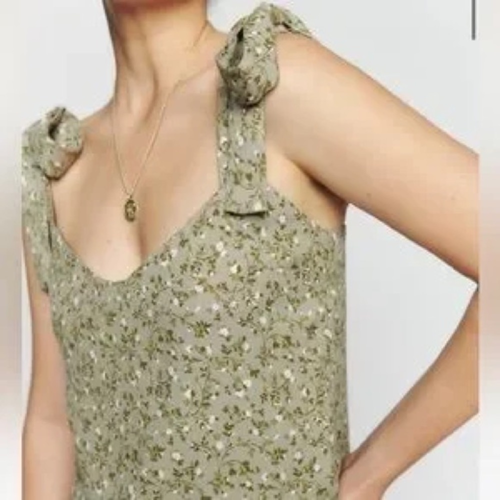 Reformation Embry Top in Juniper Size 2 Small